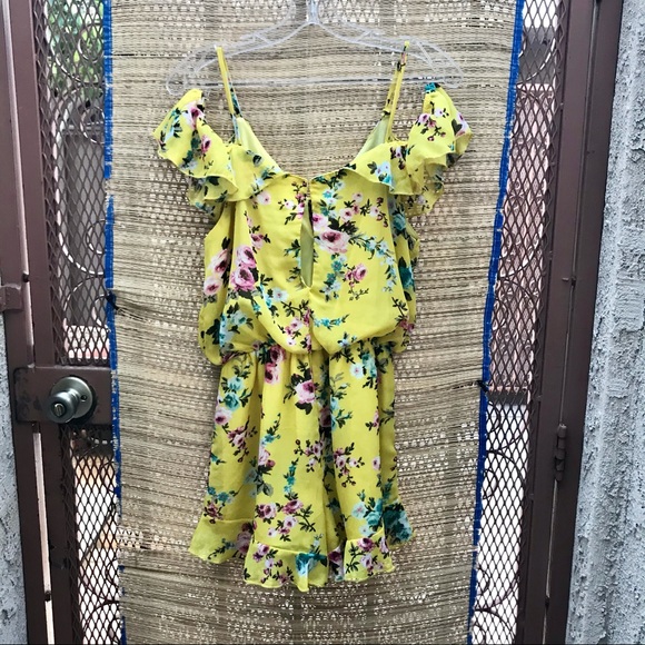 Love Culture Summer Romper Women’s Medium NWT - Picture 6 of 14